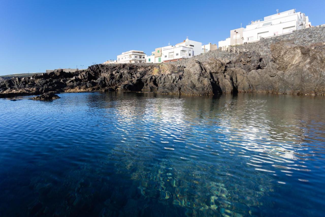Home2book Charming Sea Front House Hébergement de vacances El Escobonal