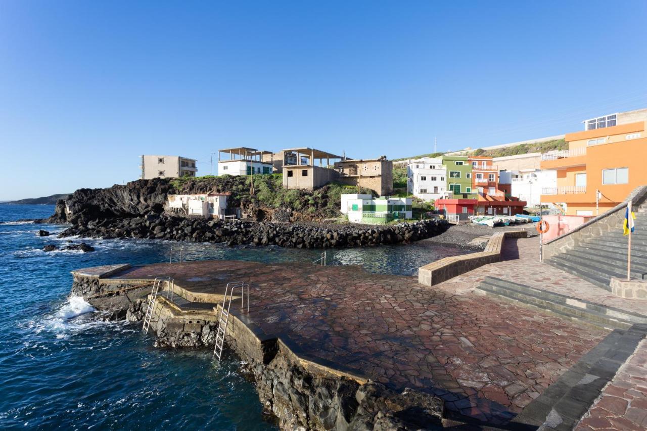 Home2book Charming Sea Front House Holiday home El Escobonal